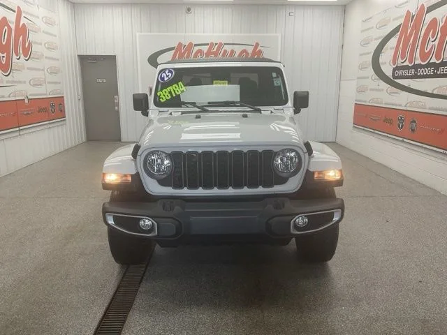 2025 Jeep Gladiator Sport S 4x4 - Image 2