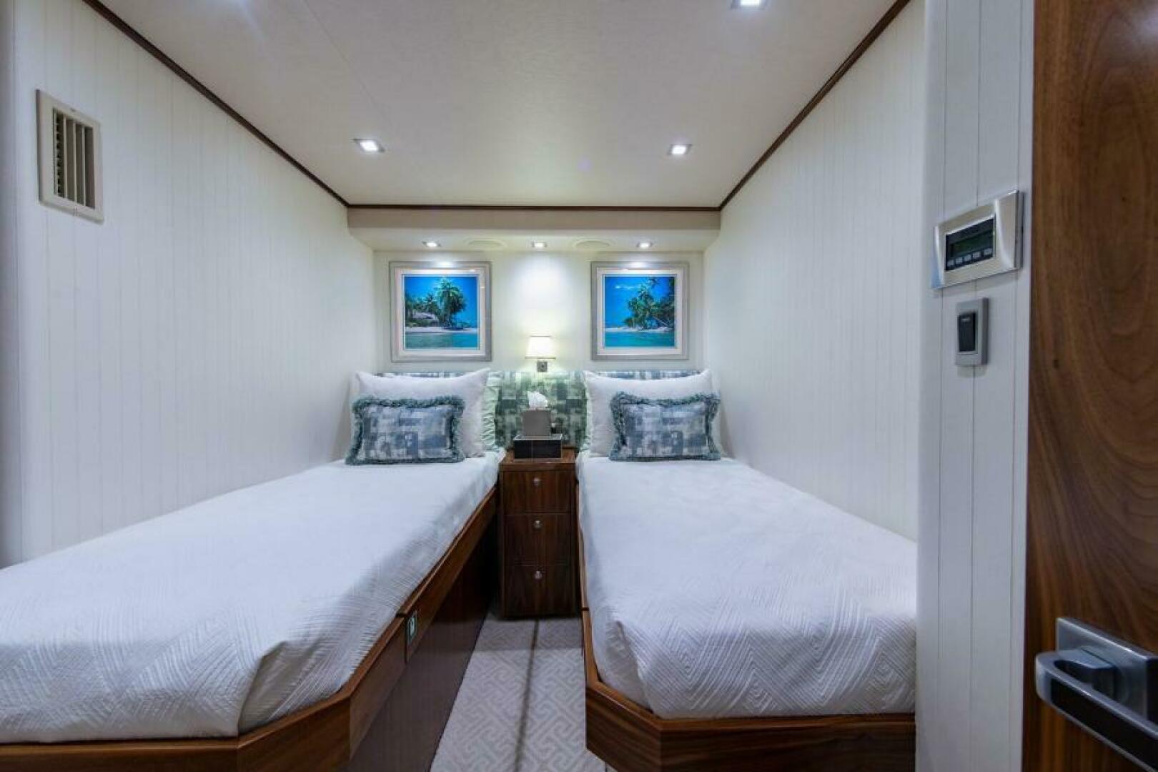 2018 Viking Enclosed Flybridge - Image 36