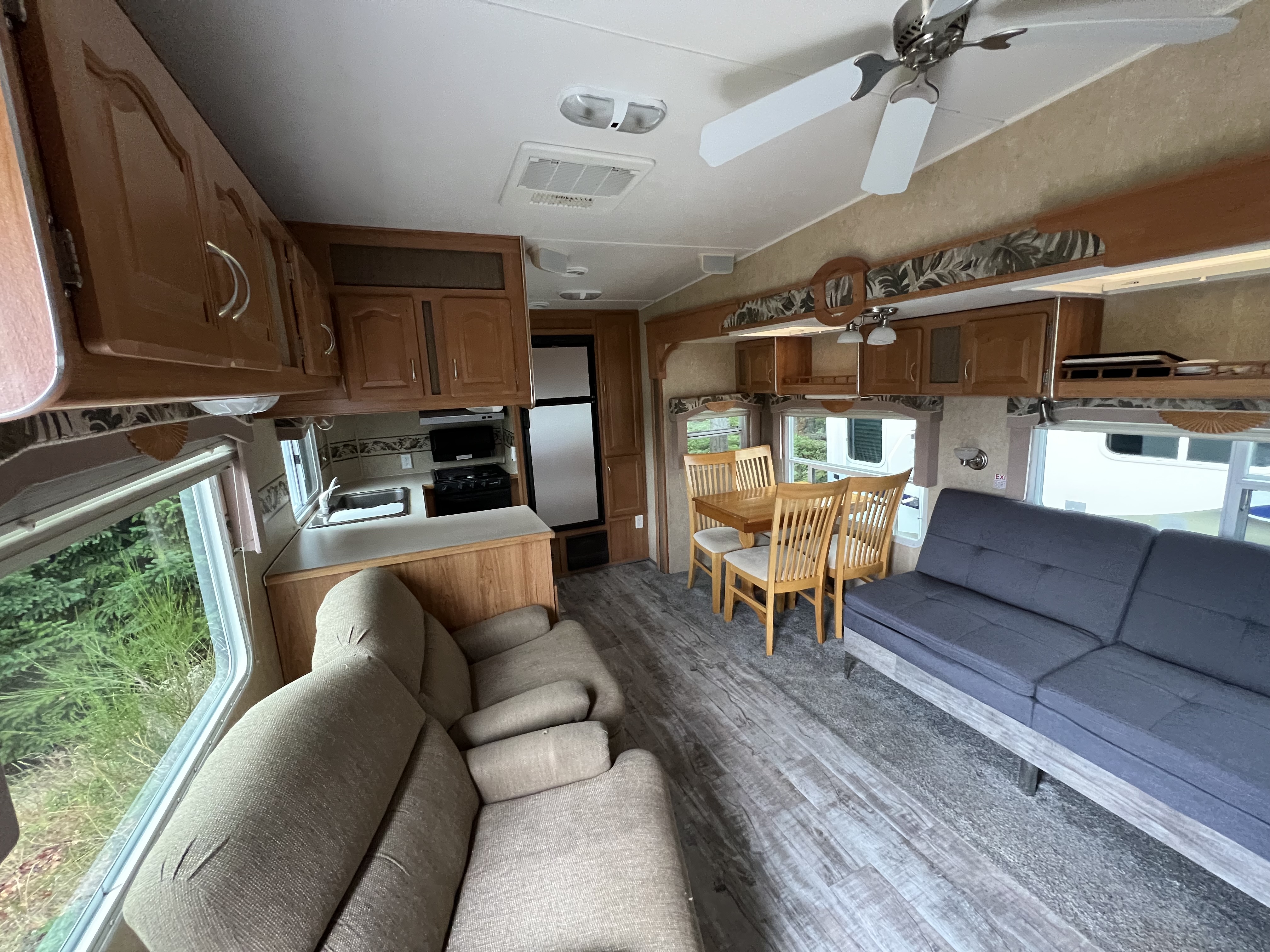 2006 FOREST RIVER WILDCAT 28RKS HMS - Image 2