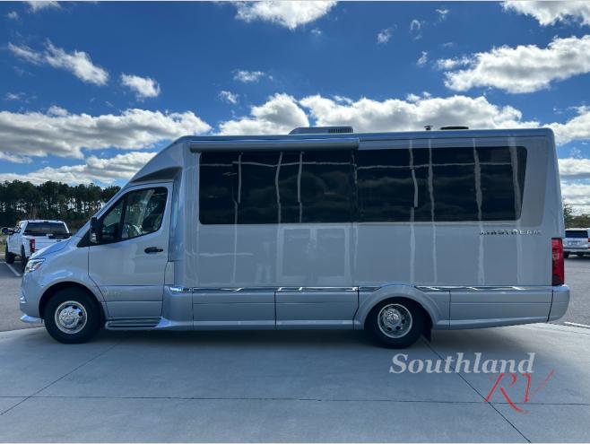 2026 Airstream Atlas Advanced Power Plus - Image 8