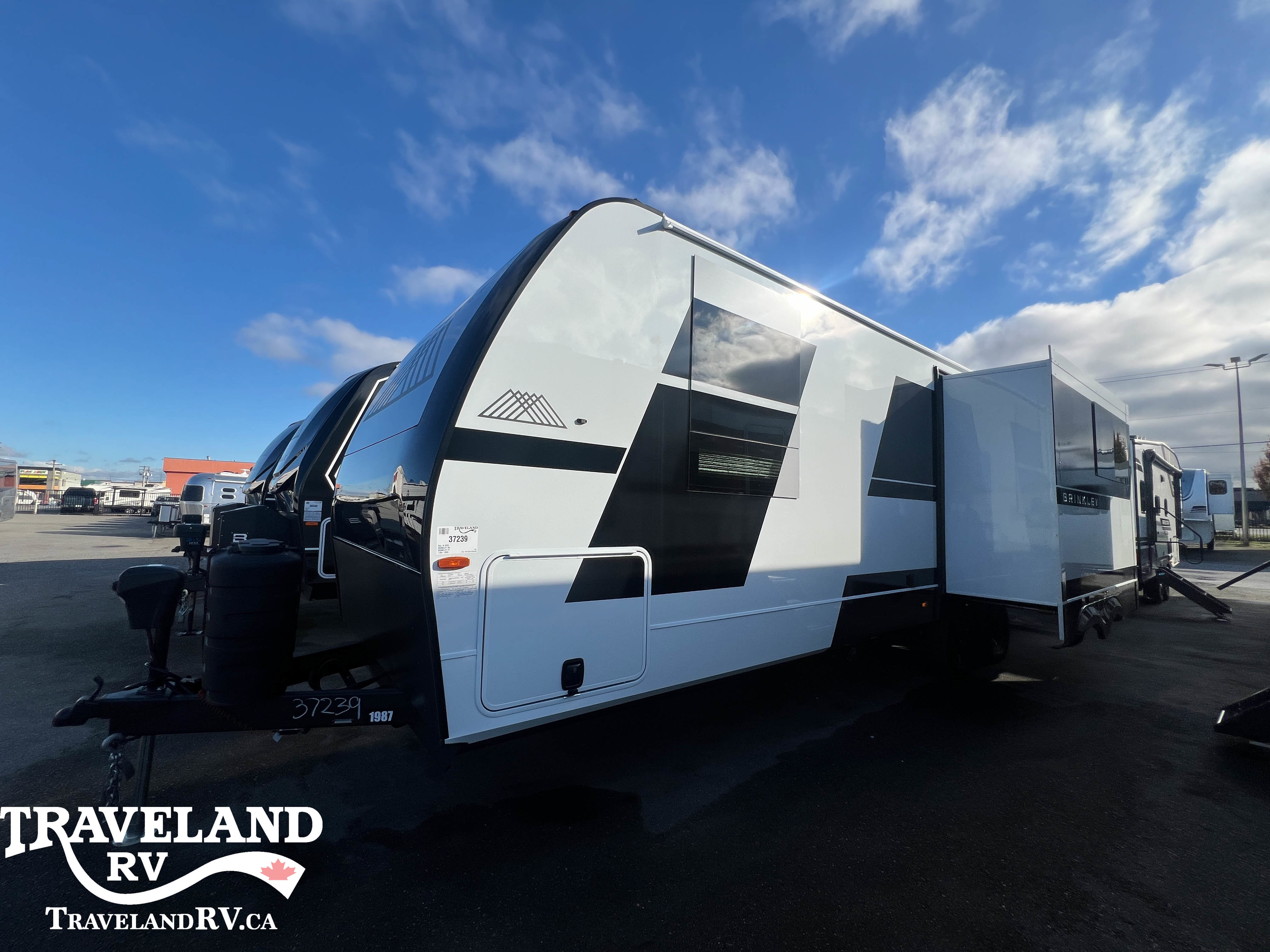 2026 Brinkley RV Model I 294 - Image 4
