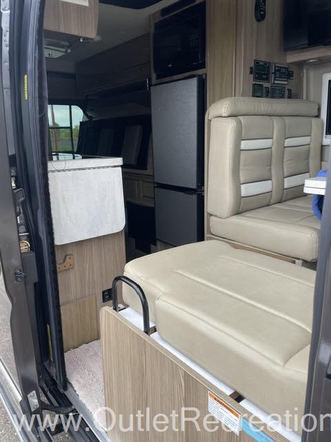 2019 Winnebago Travato 59G - Image 14