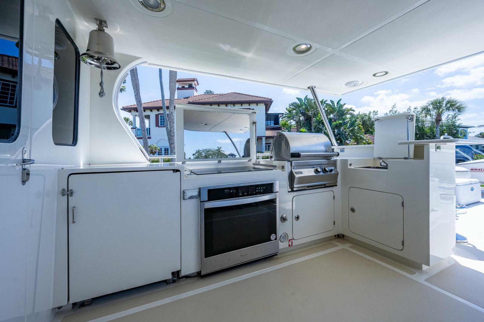 2013 Marlow Explorer Enclosed Bridge (CB) - Image 13