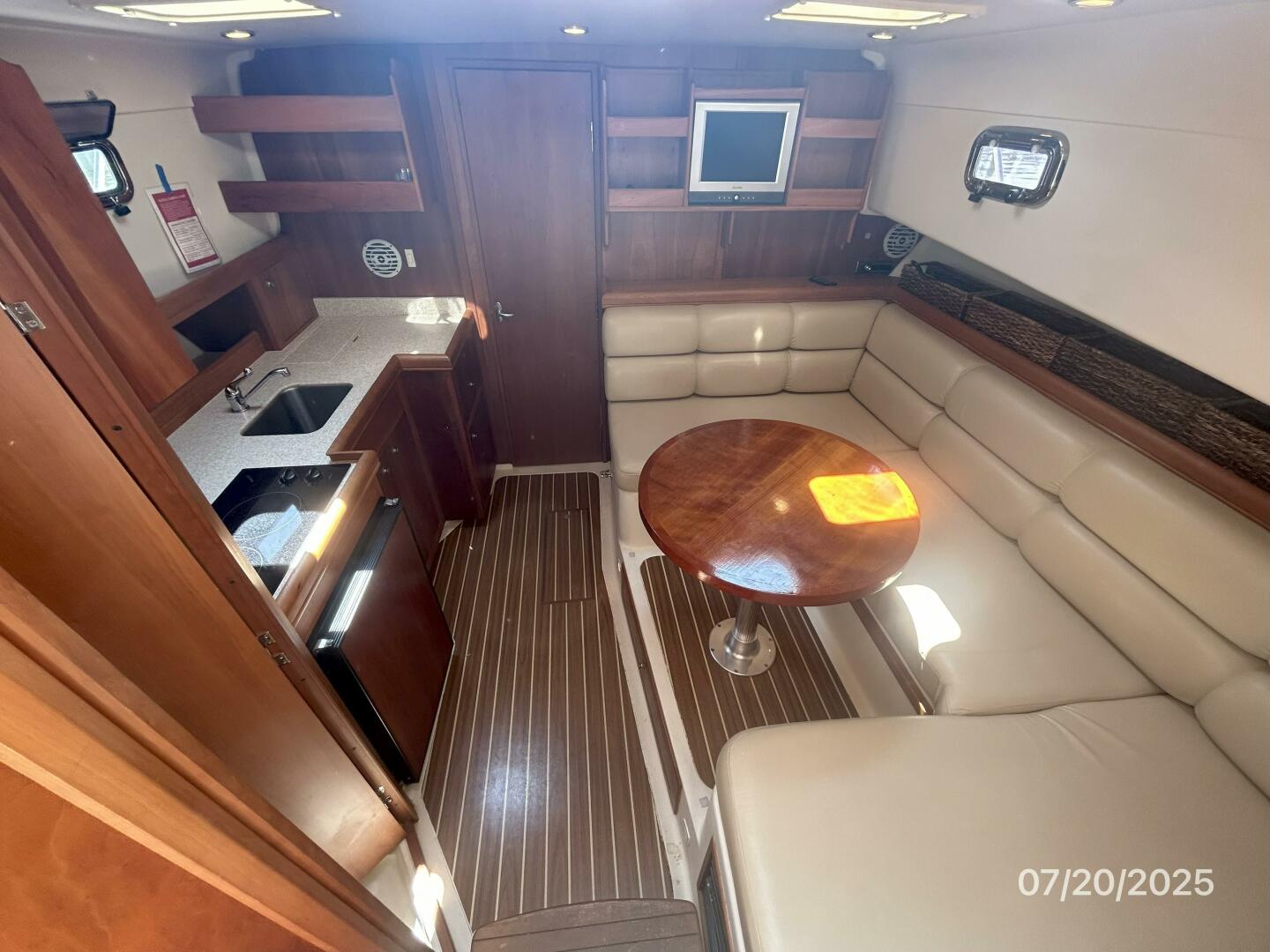 2006 Mainship Pilot 30 Base - Image 30