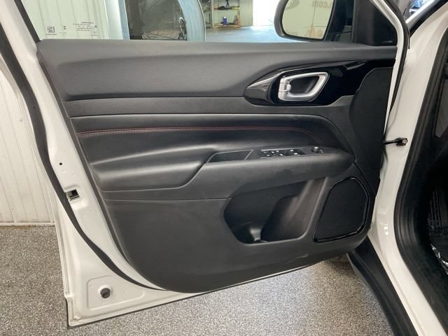 2025 Jeep Compass Trailhawk 4x4 - Image 12