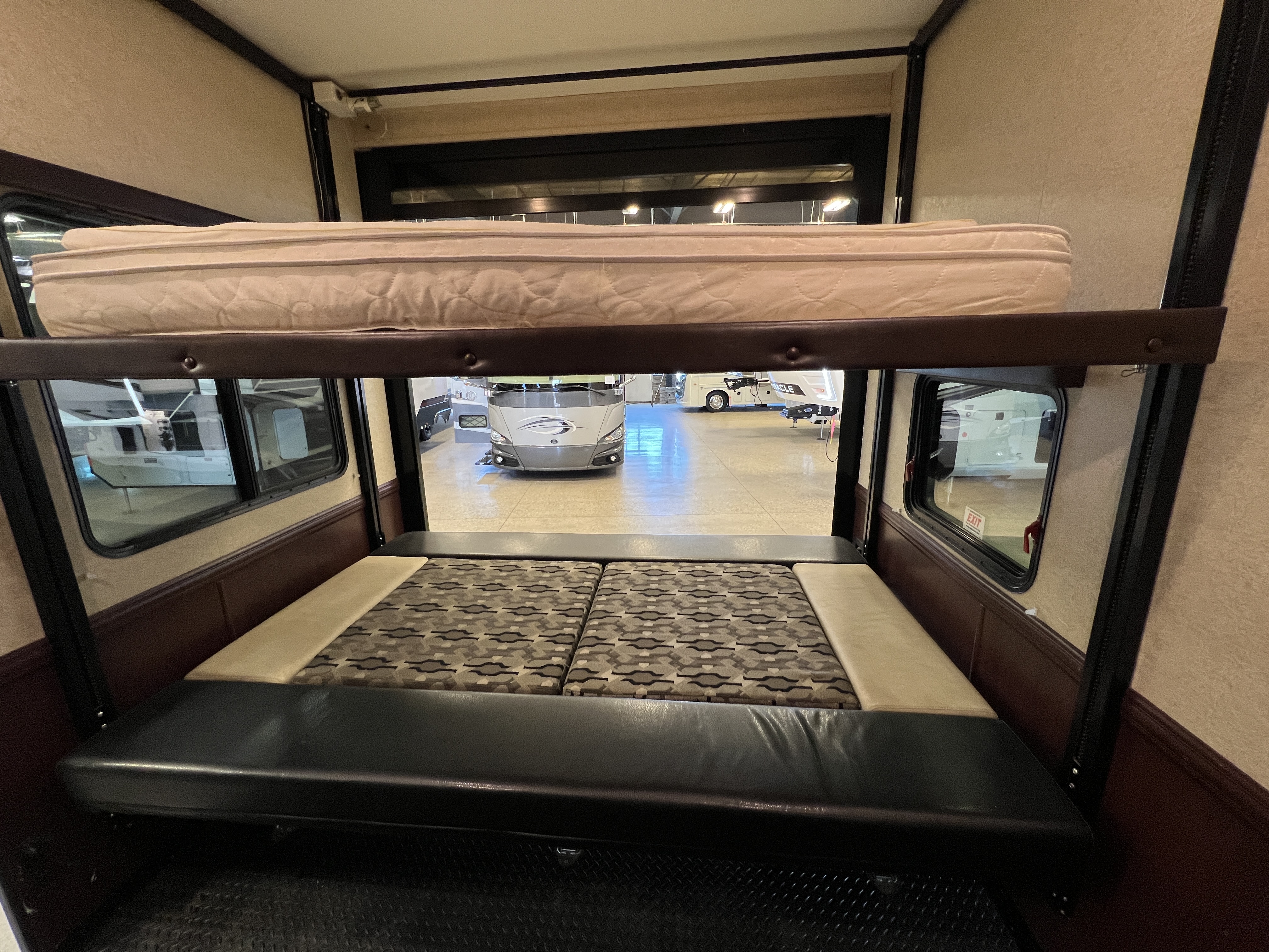 2014 HEARTLAND CYCLONE M-3100 - Image 17