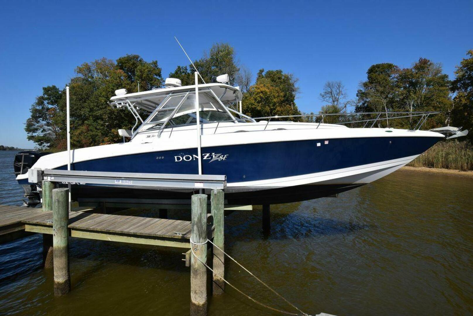 2005 Donzi 38 ZSF - Image 2