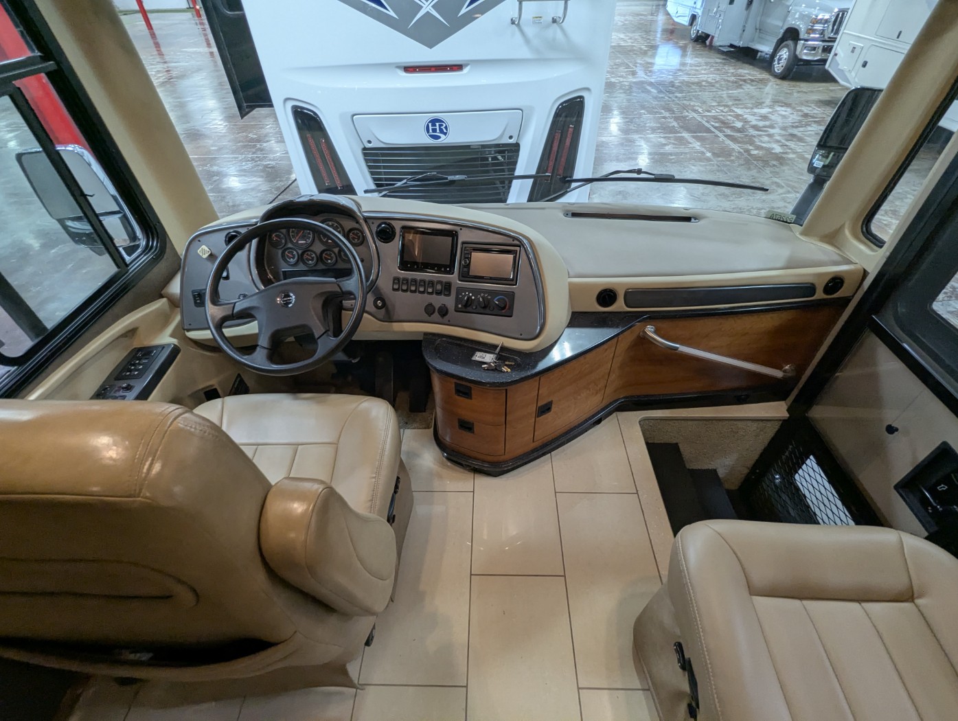 2016 Tiffin Allegro Red 38 QBA - Image 6