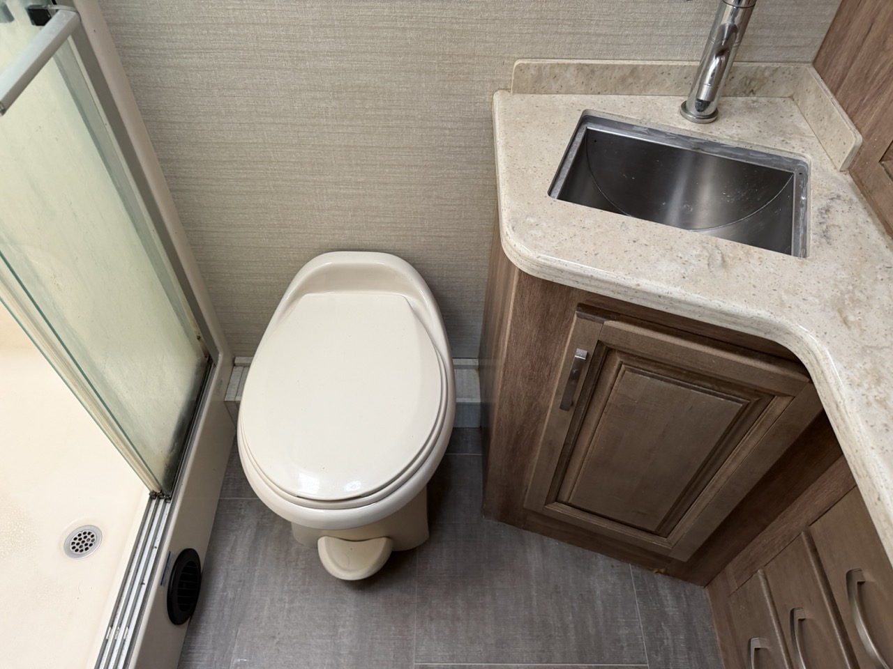 2019 Jayco Seneca 37K - Image 13
