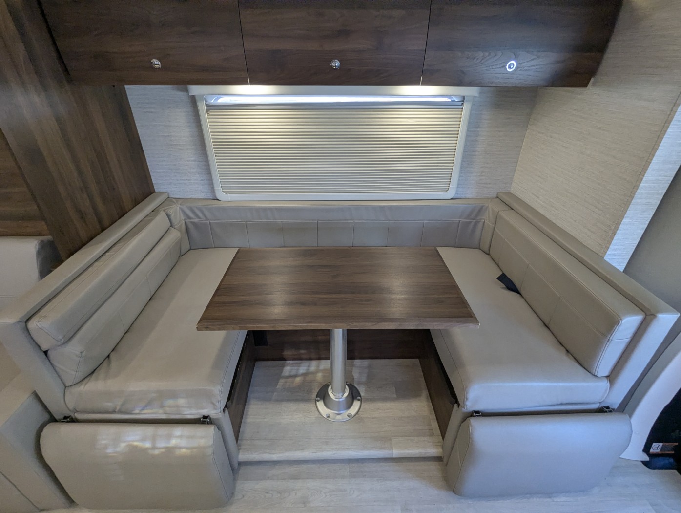 2022 Winnebago View 24D - Image 16