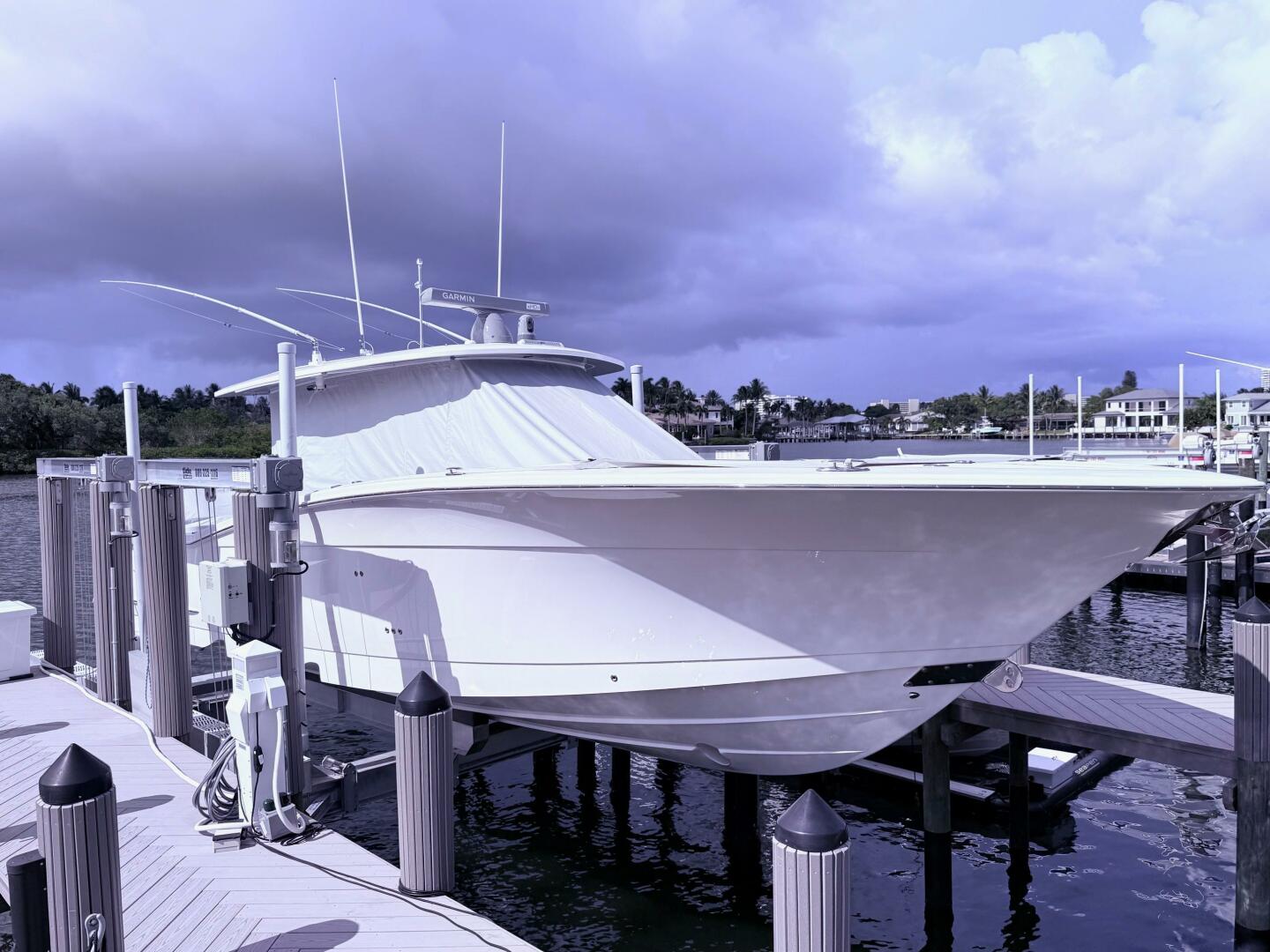 2006 Carver 43 Motor Yacht - Image 13