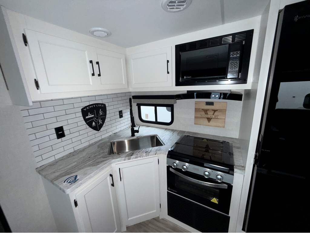 2026 VENTURE RV STRATUS 261VRB - Image 17