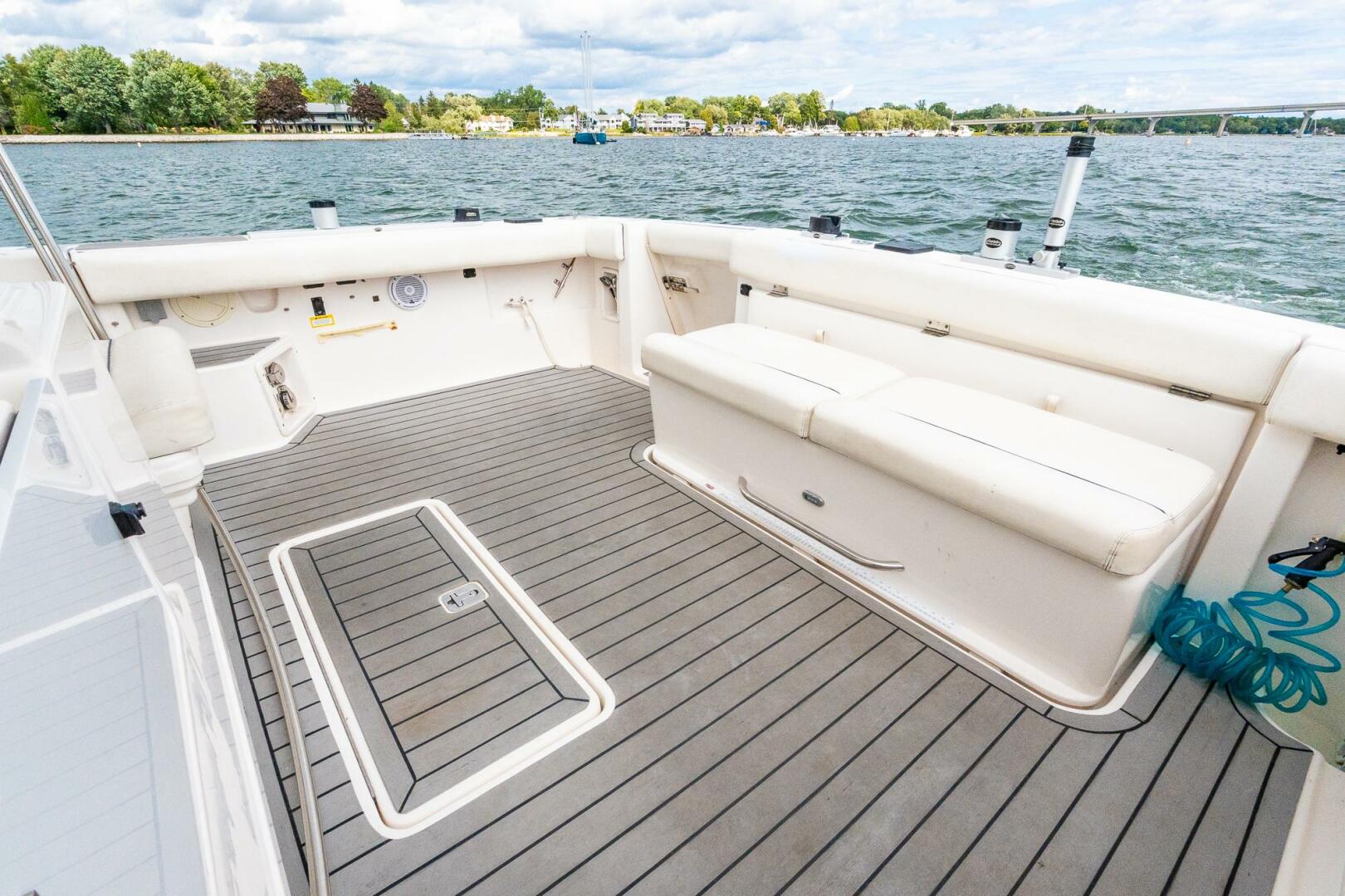 2002 Tiara Yachts 35 Open - Image 7