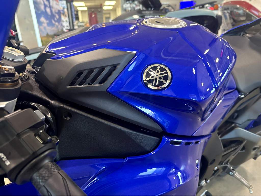 2026 Yamaha YZF-R1 - Image 9