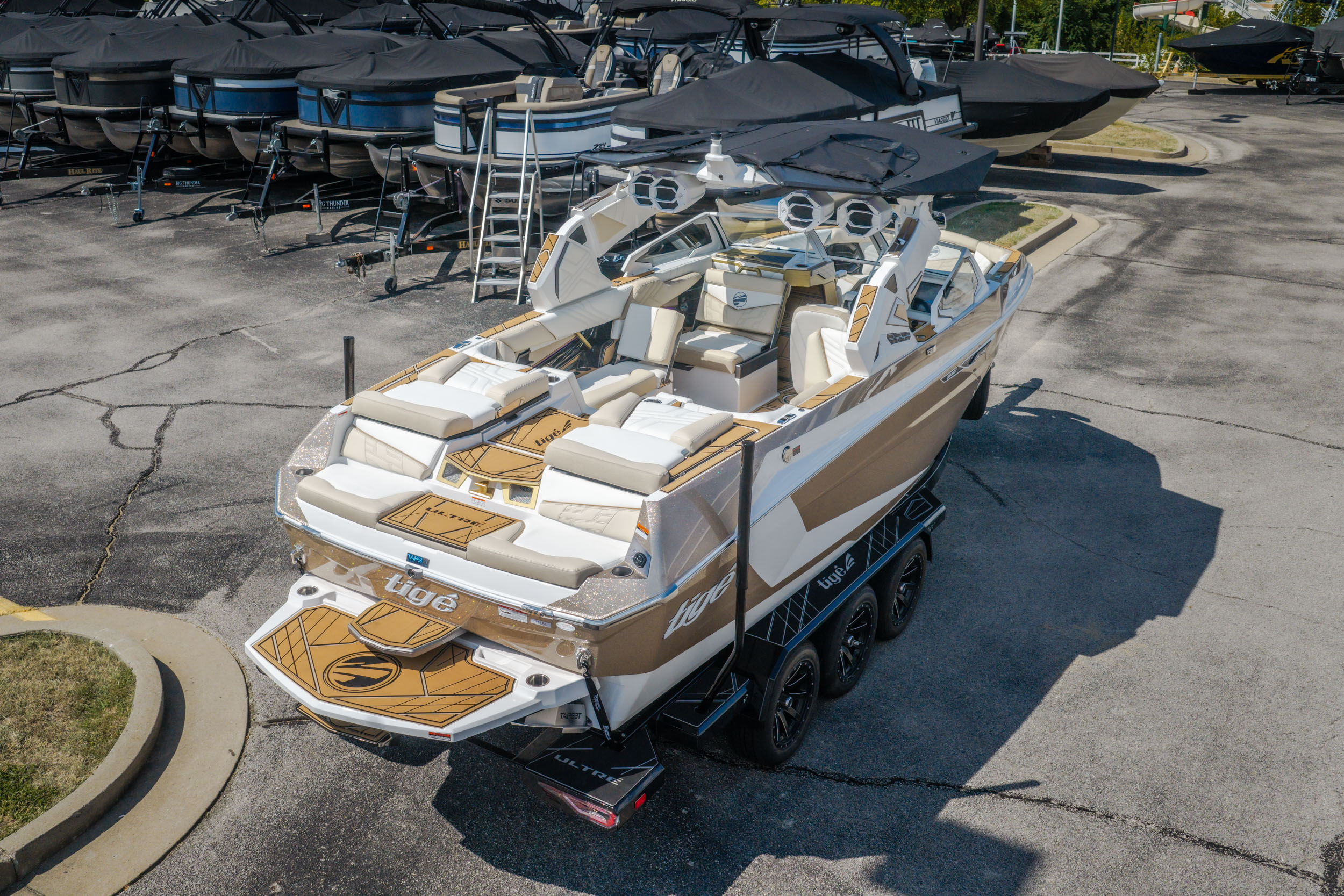 2027 Tigé Ultré 23ZX - Image 3