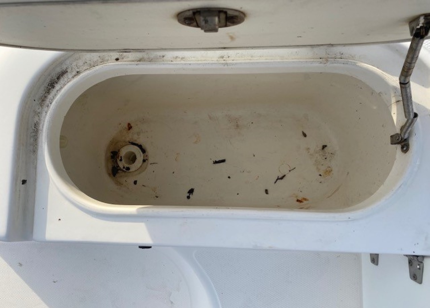 2001 Century 2300 Walkaround - Image 39