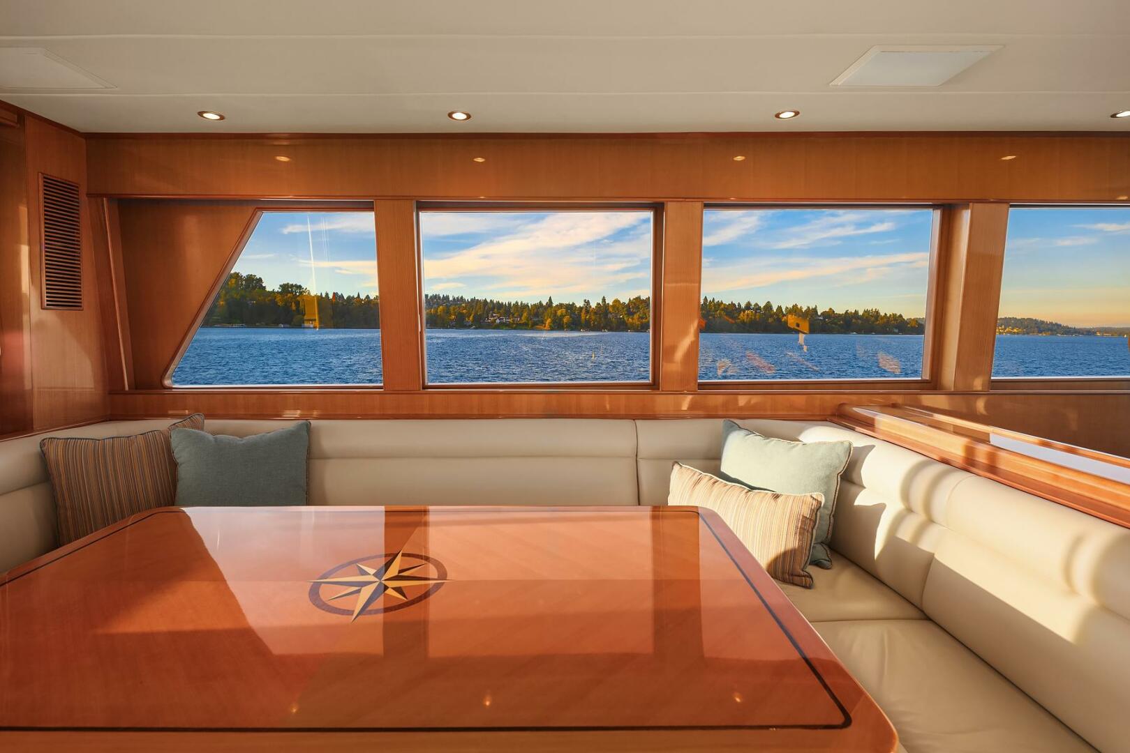 2014 Hampton 720 Skylounge LRC - Image 38