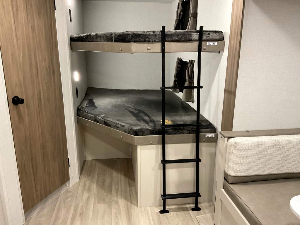2027 KZ SPORTSMEN 261 BHK - Image 17