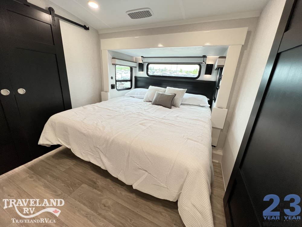 2027 Jayco Pinnacle 39FLOK - Image 44