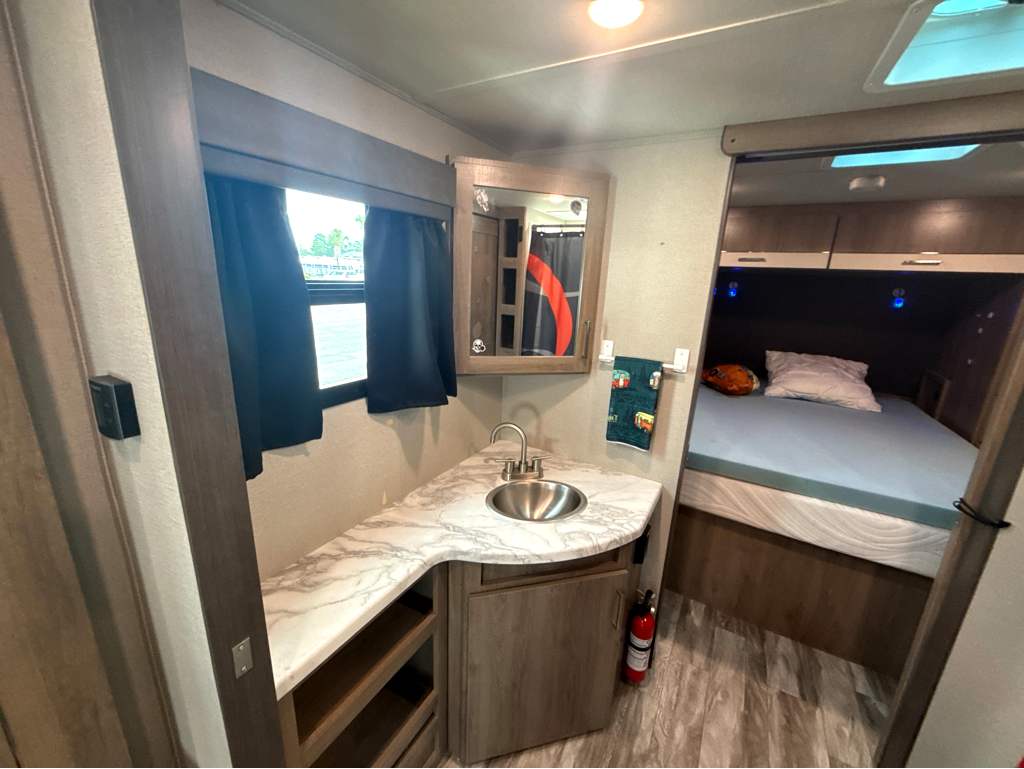 2023 GRAND DESIGN IMAGINE XLS 23LDE - Image 18