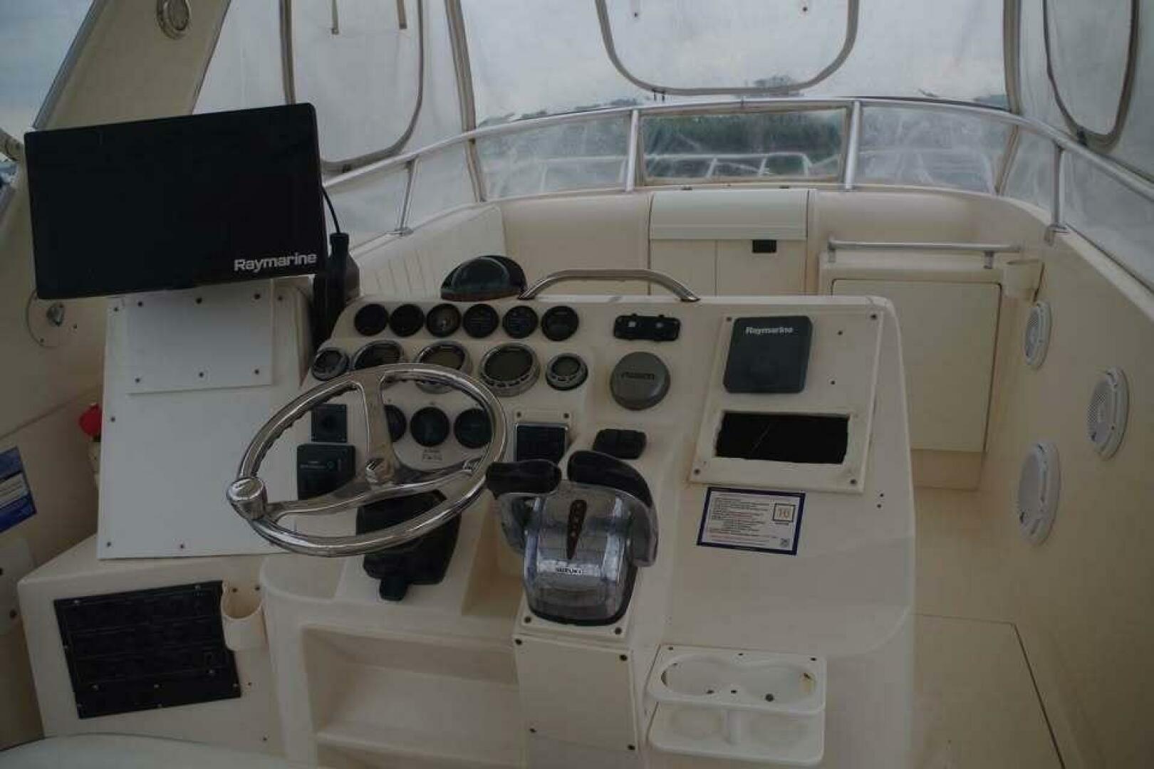 1994 Intrepid 376 Walkaround - Image 15