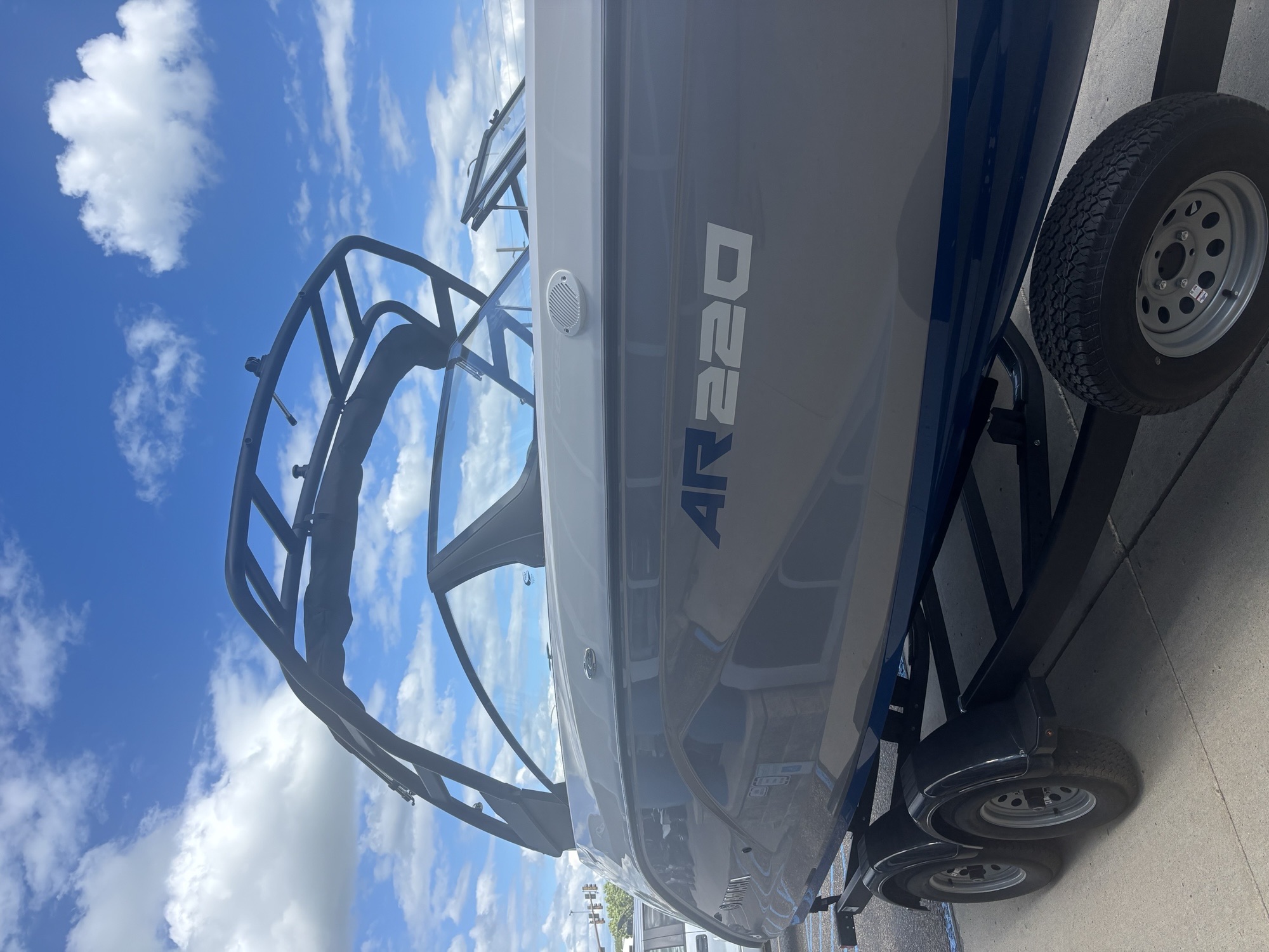 2026 Yamaha Boats AR220 - Image 3