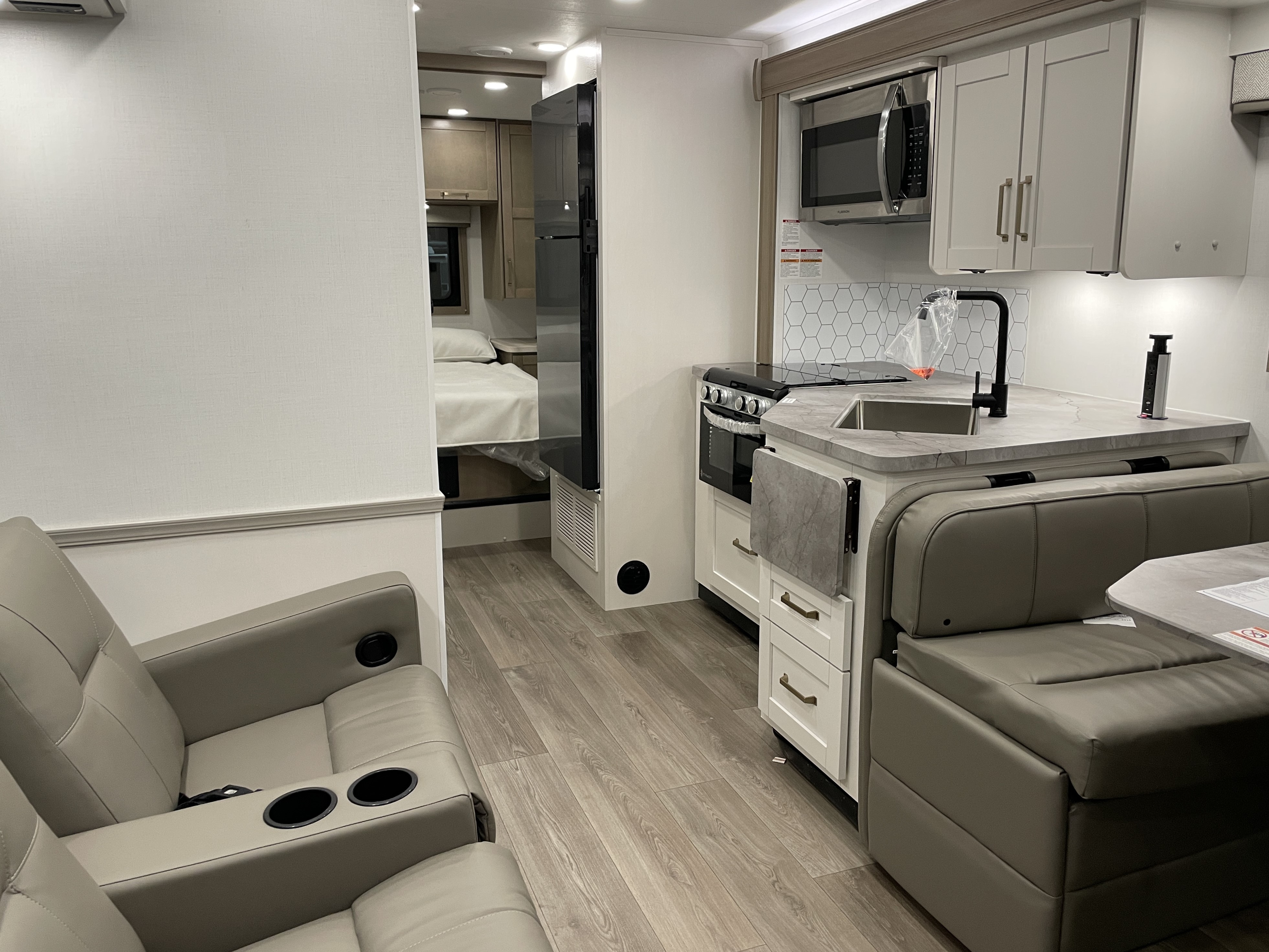 2027 Jayco Redhawk 27G - Image 12