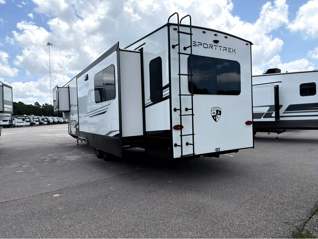 2027 VENTURE RV SPORTTREK 363VFR - Image 4