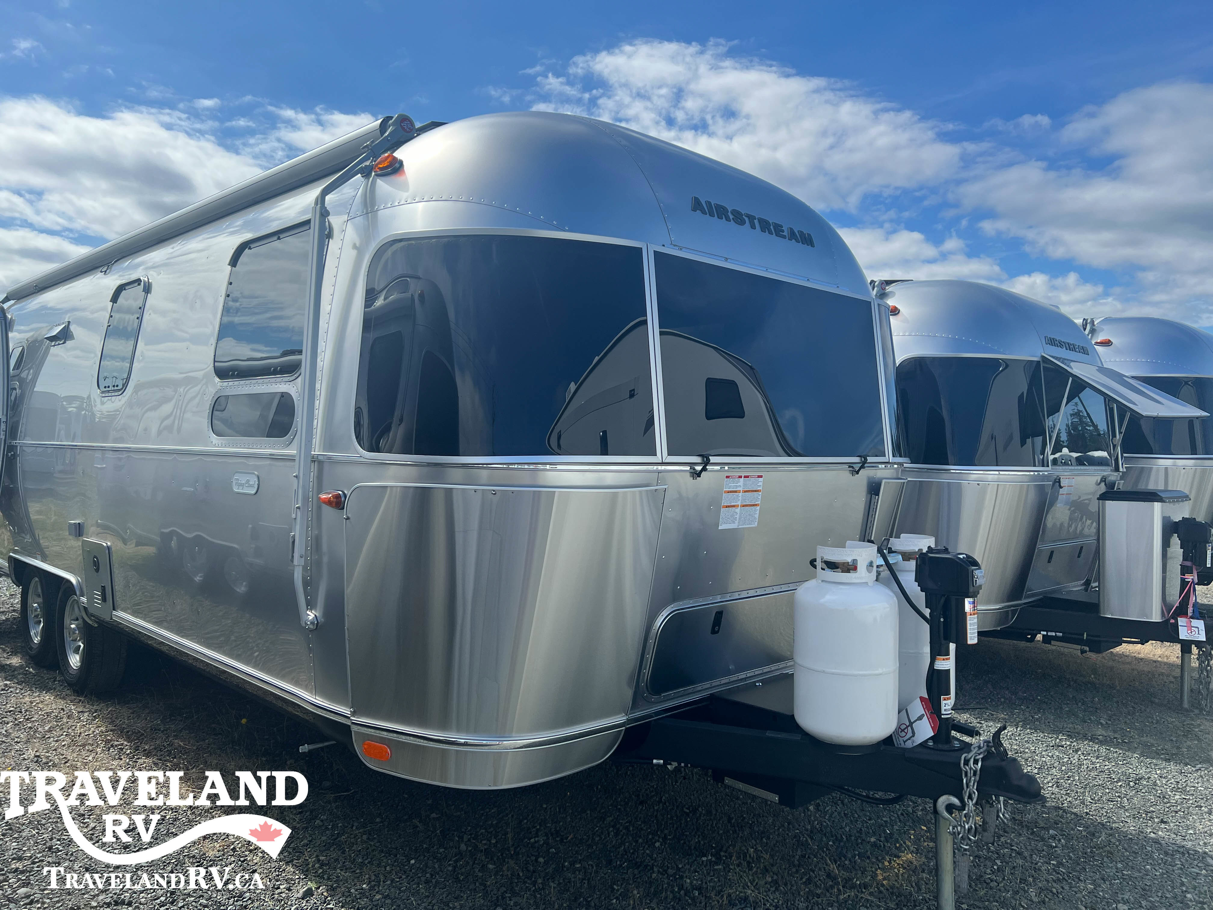 2026 Airstream Flying Cloud 27FB - Image 2