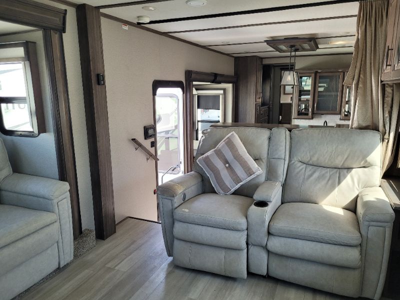 2021 Grand Design Solitude 382WB - Image 24