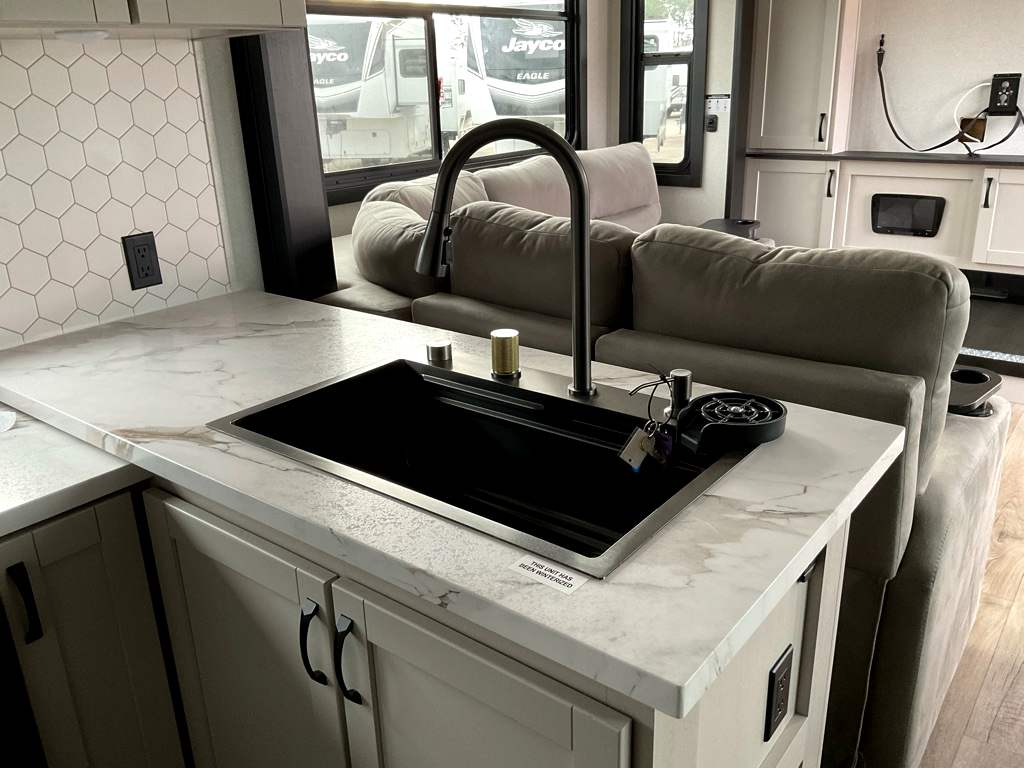 2026 JAYCO SEISMIC 399 - Image 23