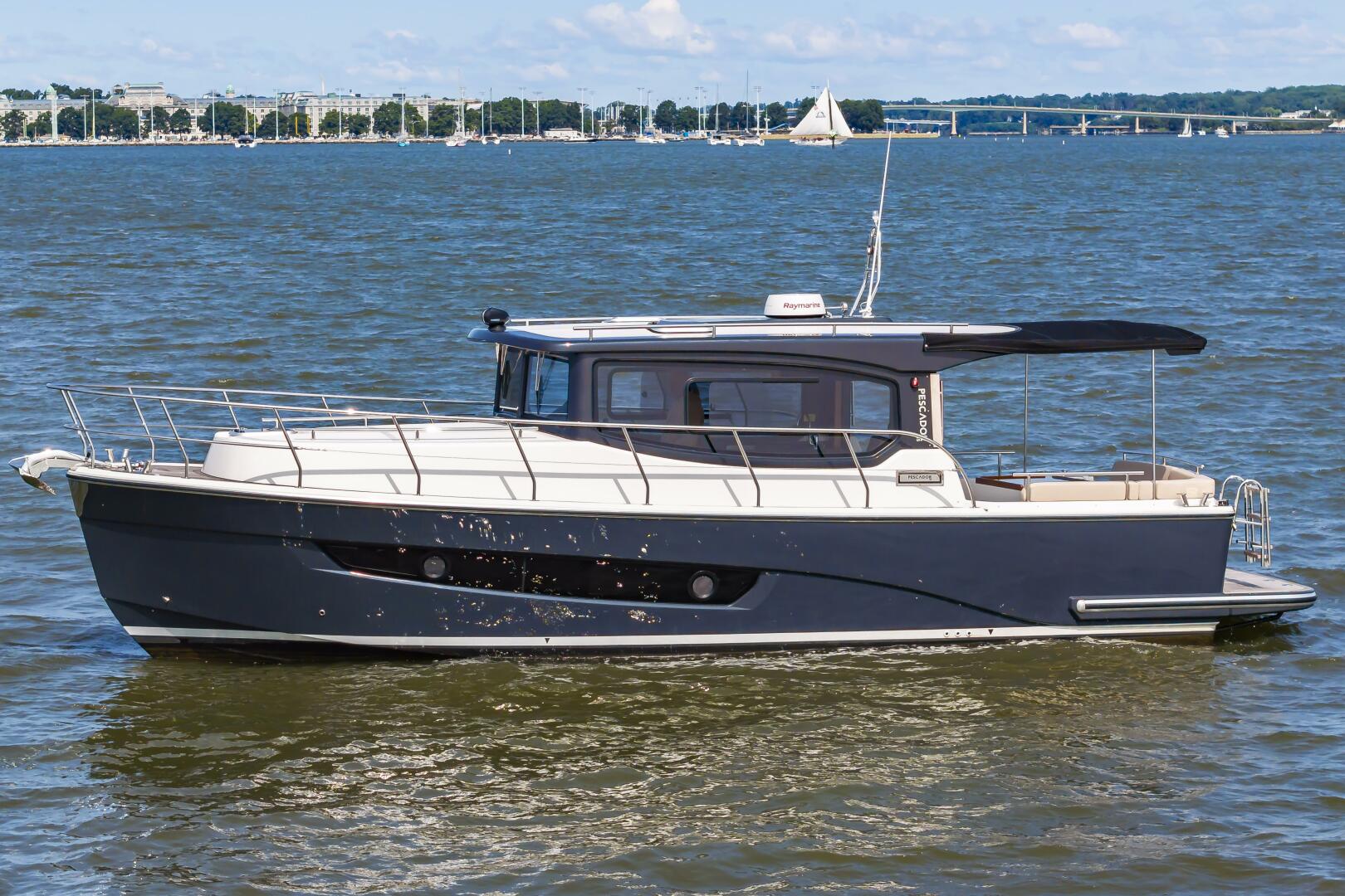 2023 El Pescador 35 - Image 6