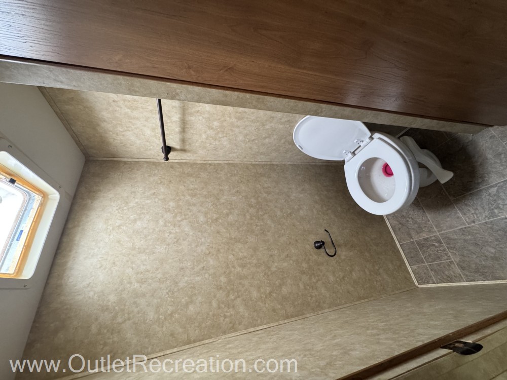 2009 COACHMEN CHAPARRAL LITE 268RLS - Image 14