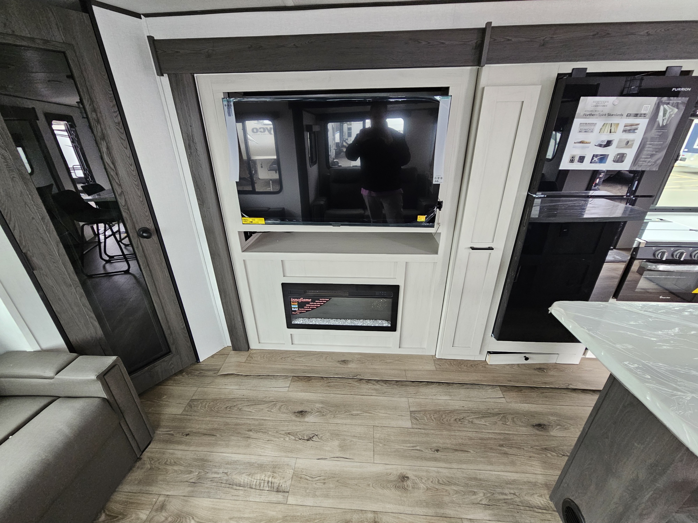 2026 Coachmen Northern Spirit 2975RL - Image 14