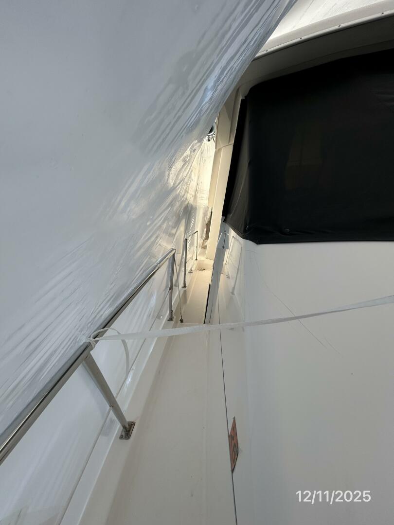 1998 Bayliner 4788 - Image 9