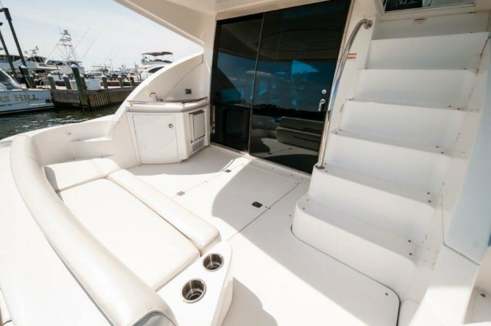 2006 Cruisers Yachts 477 Sport Sedan - Image 32