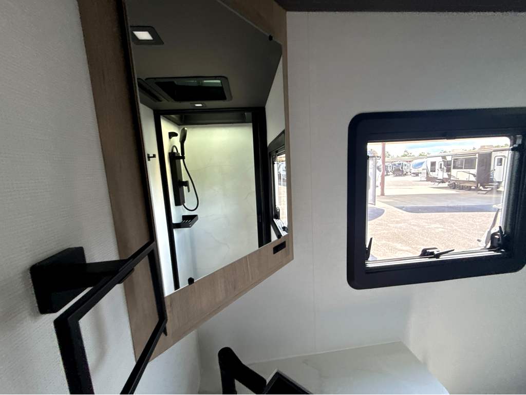 2027 Grand Design Lineage Series M 25FW - Image 29