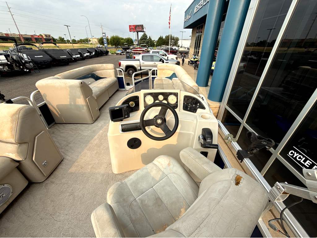 2011 Godfrey Sweetwater 2286FC - Image 18