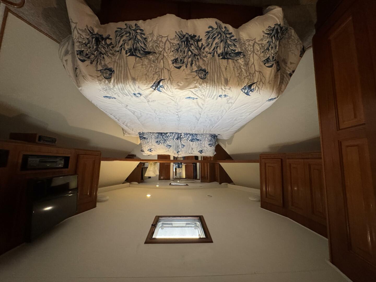 1995 Viking 58 Convertible - Image 35