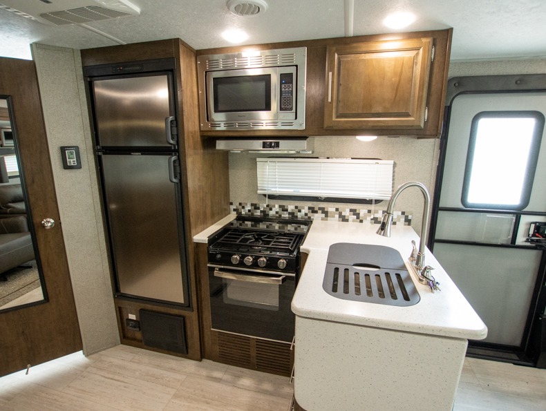 2019 Forest River Rockwood Ultra Lite 2604WS - Image 9