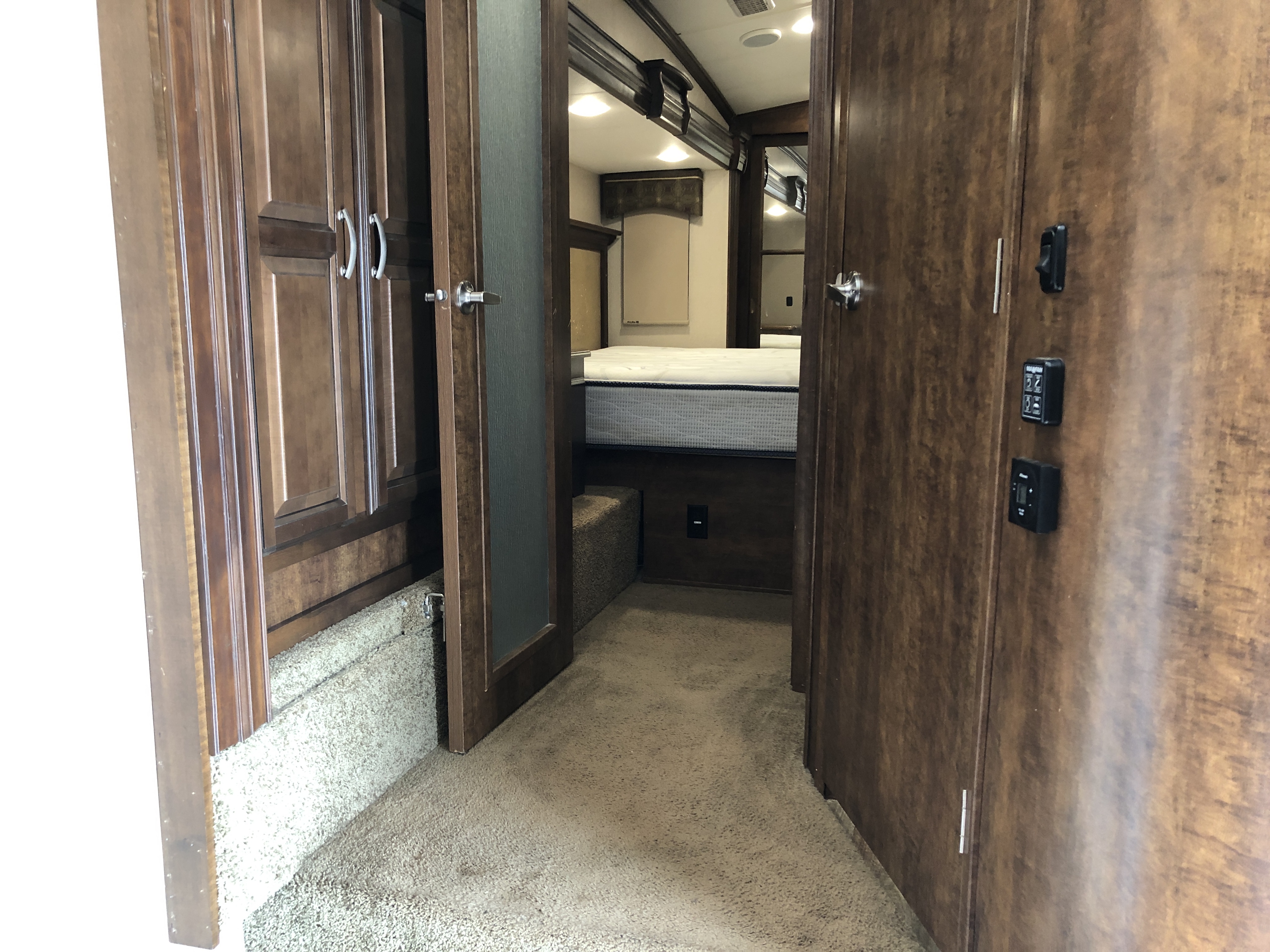 2016 Forest River Cardinal 3850RL - Image 20