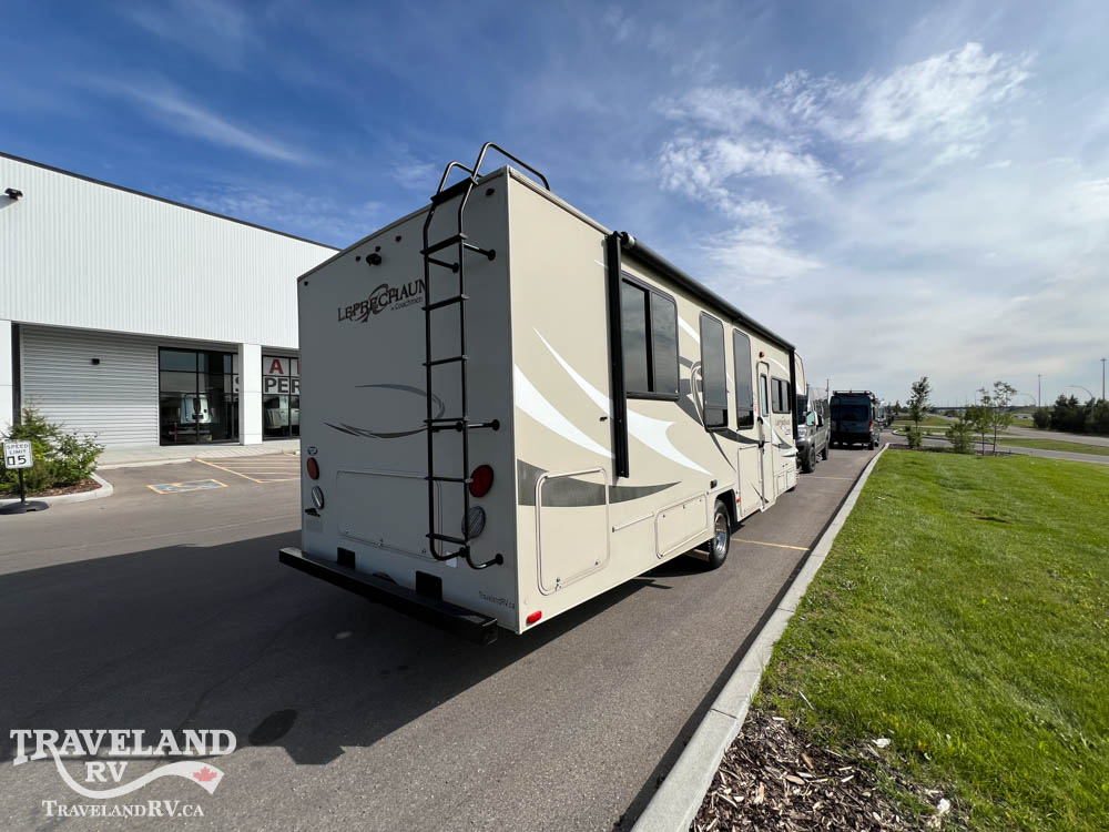 2015 Forest River LEPRECHAUN 317SA - Image 10