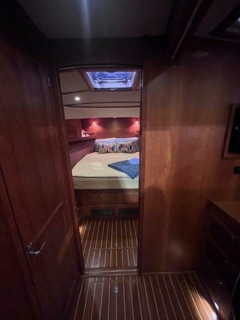 2011 Sabre 40 Sedan - Image 39