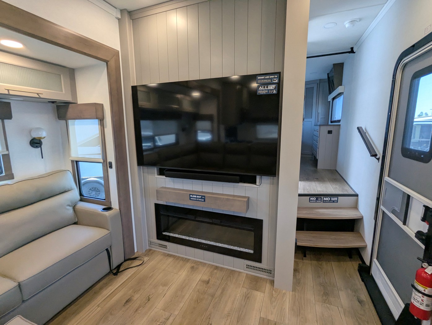 2026 Alliance RV Paradigm 312RK - Image 18