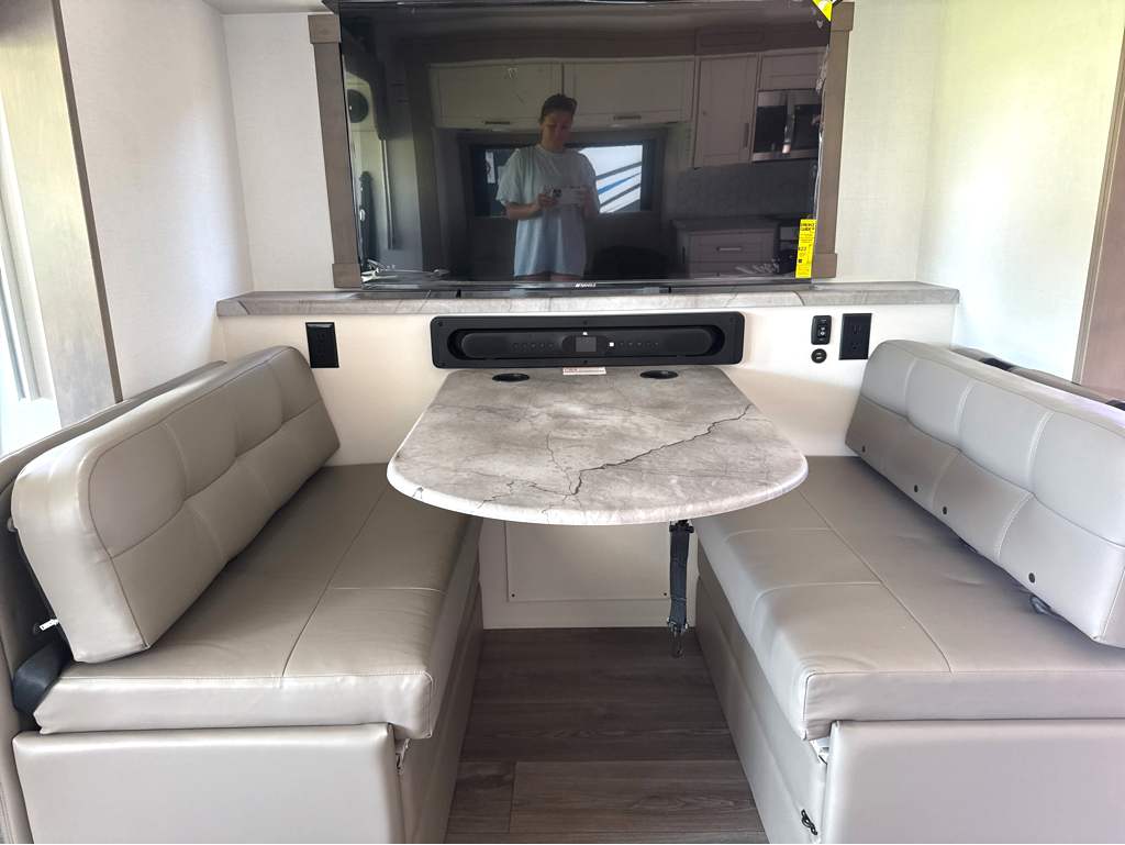 2027 ENTEGRA COACH VISION XL 31UL - Image 11