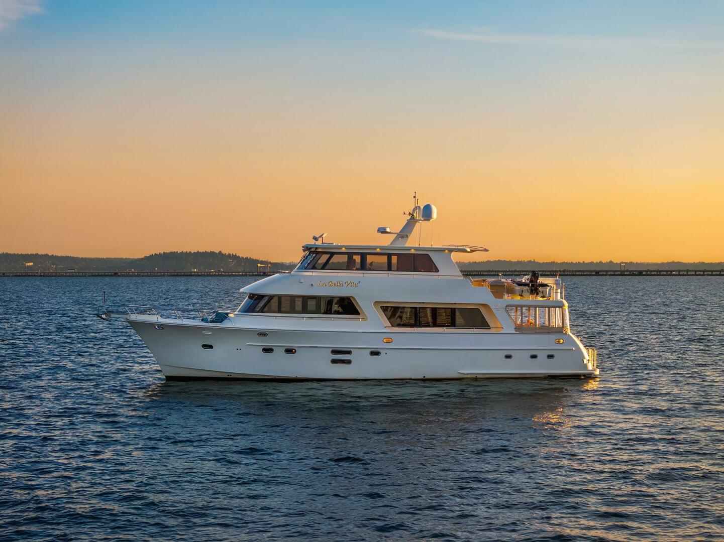 2014 Hampton 720 Skylounge LRC - Image 113