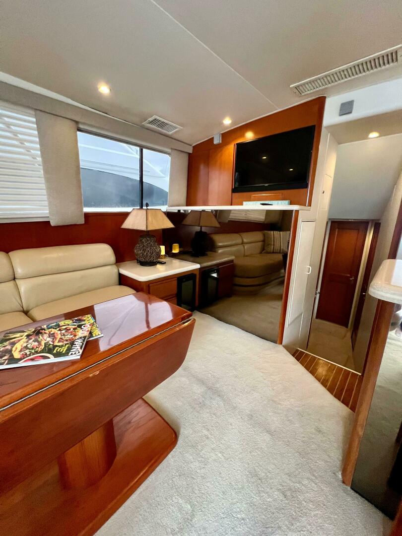 1997 Viking 43 Convertible - Image 33