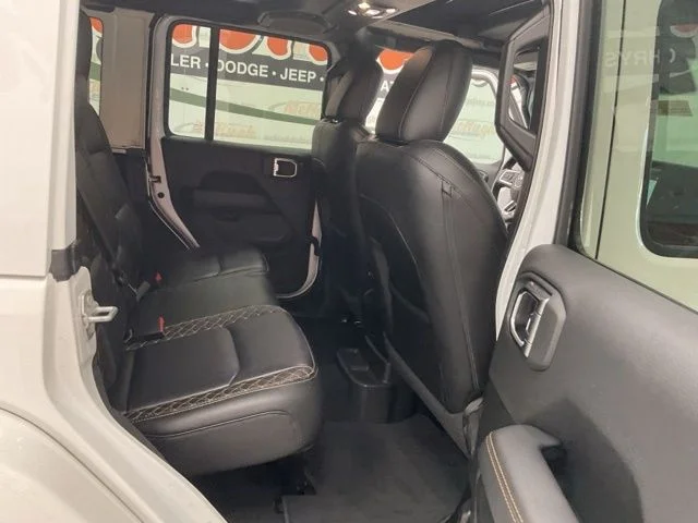 2022 Jeep Wrangler Util 4D Sahara High Altitude 4WD I4 - Image 25