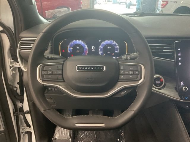 2024 Jeep Wagoneer L Utility 4D Series III 4WD - Image 15