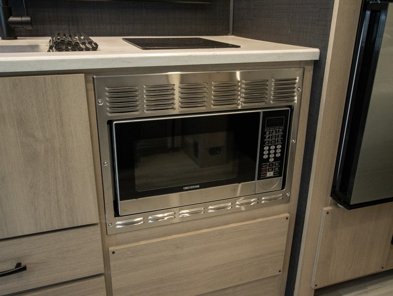 2025 Forest River Sunseeker 2400BDS - Image 9